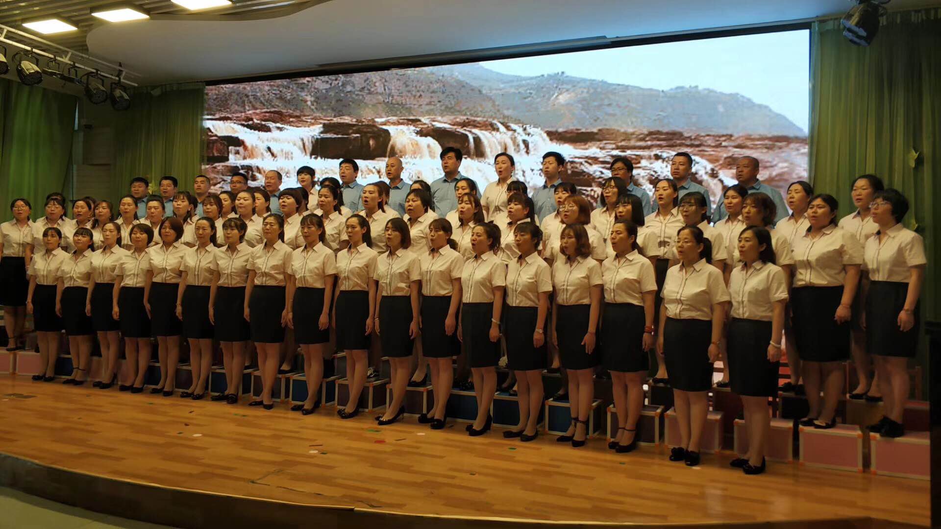 育園小學(xué)工作服定制款式