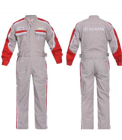 連體服工作服里面穿什么衣服