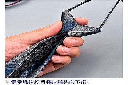 一拉得領帶系法圖解-第三步